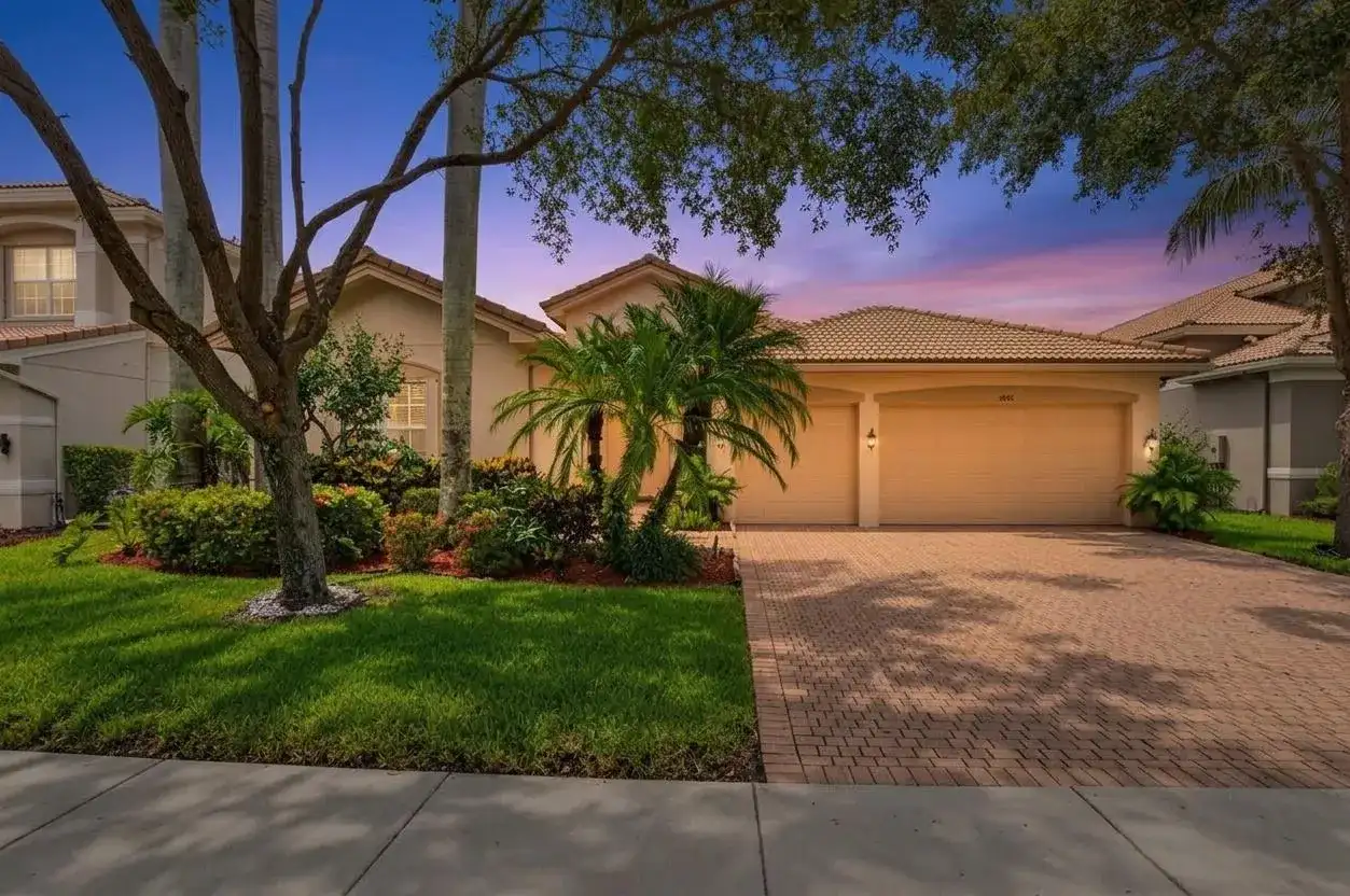 8855 Starhaven Cove, Boynton Beach FL 33473 photo 2