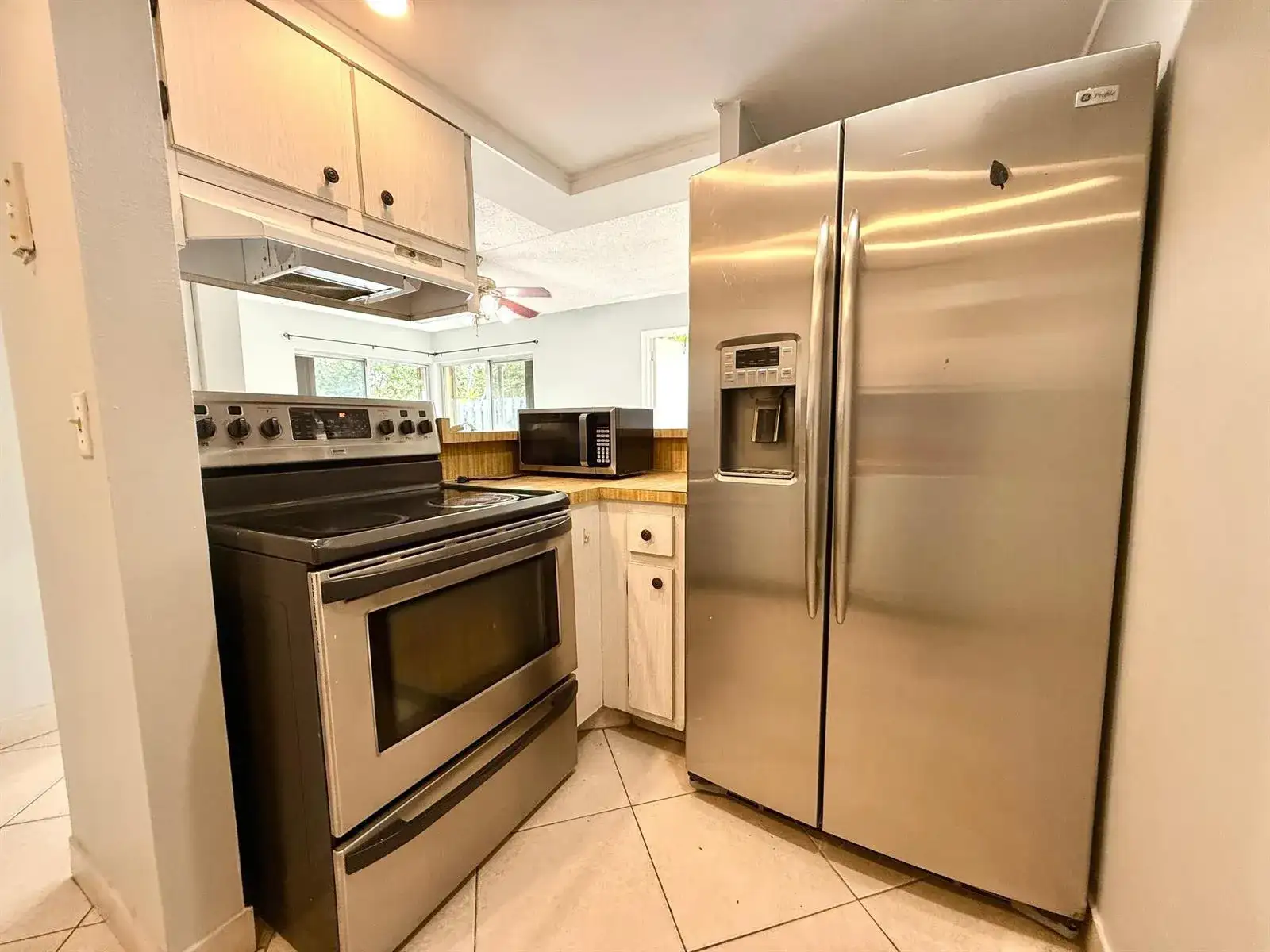 1821 Fairview Villas Drive # 2, Palm Springs FL 33406 photo 2
