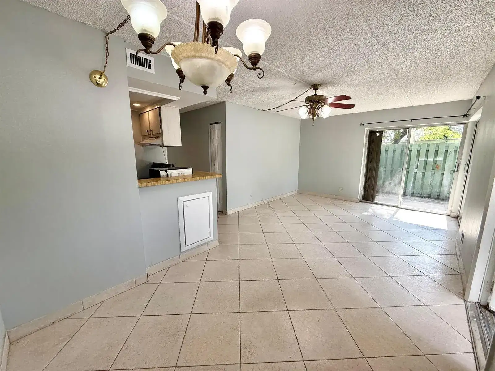 1821 Fairview Villas Drive # 2, Palm Springs FL 33406 photo 3
