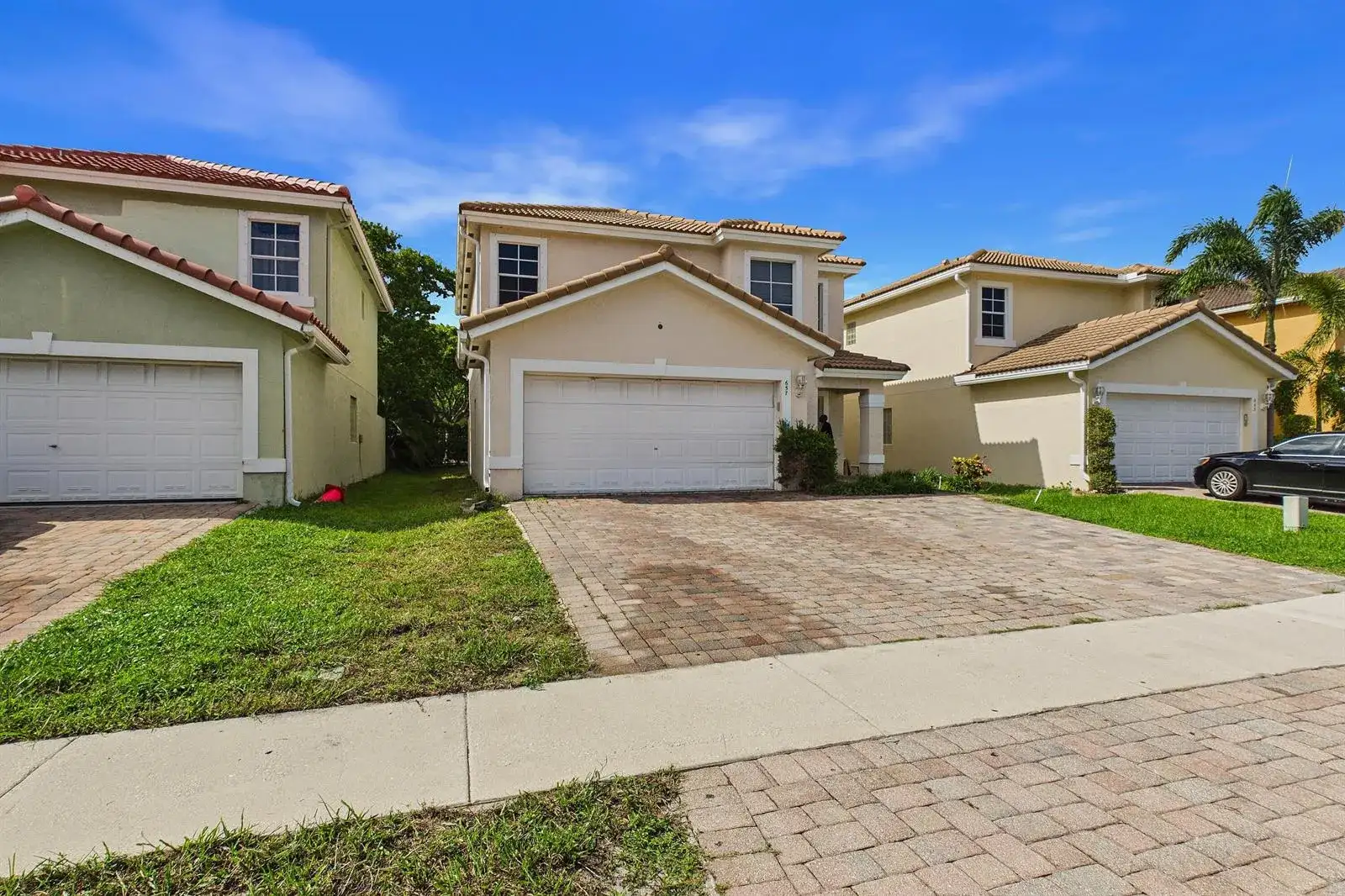 657 PERDIDO HEIGHTS Drive, FL 33413 photo 2