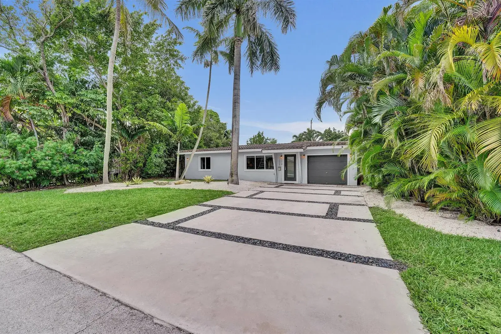 1908 NE 27th Drive, Wilton Manors FL 33306