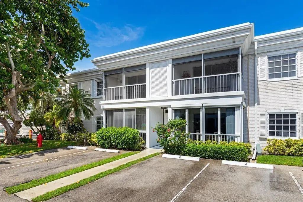 6449 BAY CLUB Drive # 4, Fort Lauderdale FL 33308