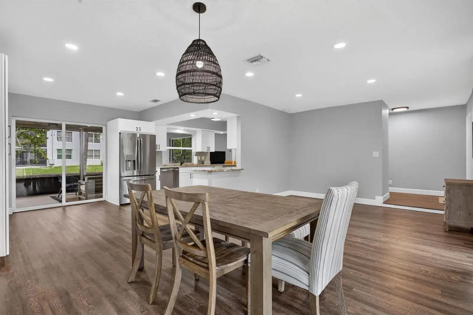 1717 NW 36TH Court, Oakland Park FL 33309 photo 2