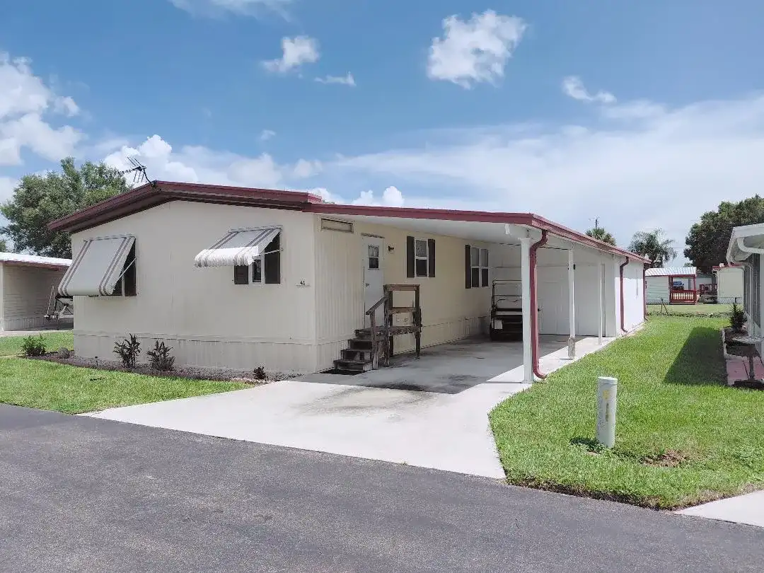 1339 OLD LAKEPORT Road NW # 4, Moore Haven FL 33471