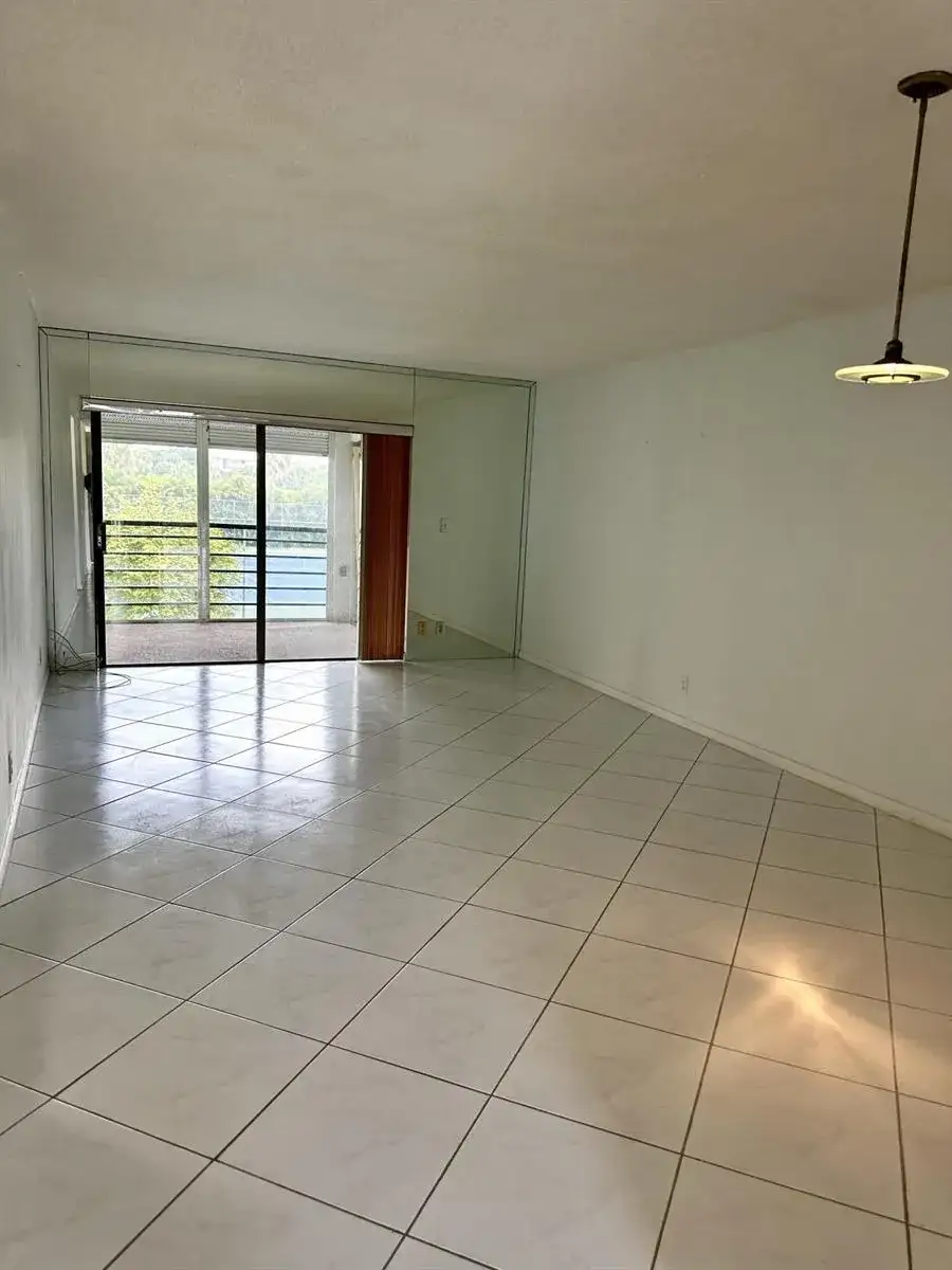 9370 SW 8th Street, Boca Raton FL 33428 photo 3