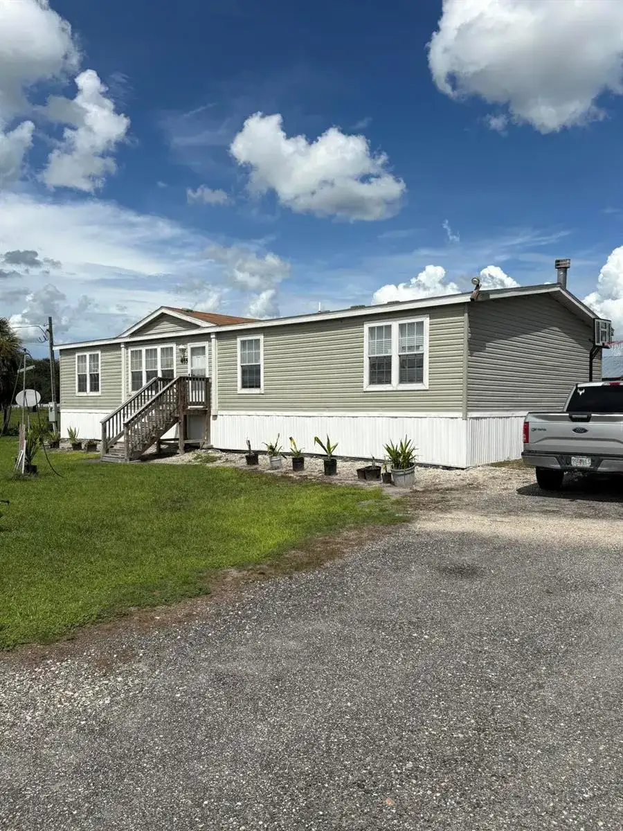455 N DATIL Street, Clewiston FL 33440 photo 2