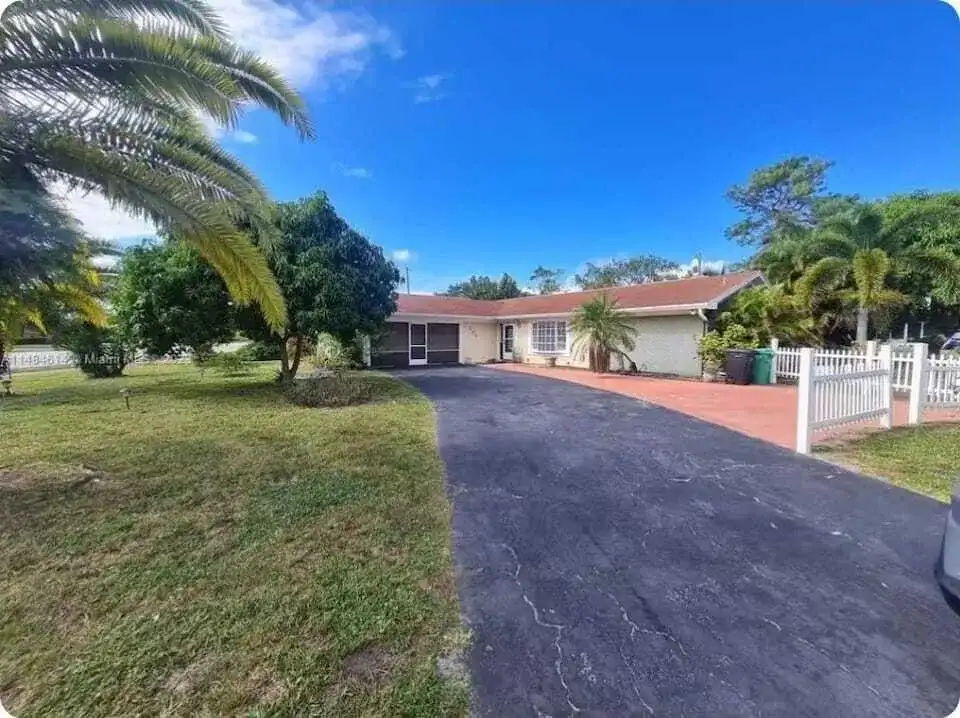 122 Riomar Drive, Port St. Lucie FL 34952