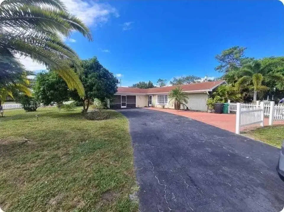 122 Riomar Drive, Port St. Lucie FL 34952