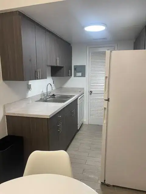 202 LUCERNE Avenue # 11, FL 33460 photo 2