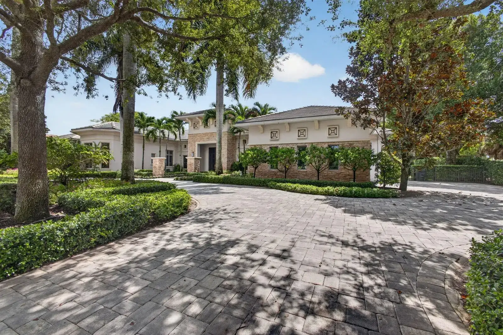 12200 TILLINGHAST Circle, Palm Beach Gardens FL 33418 photo 3