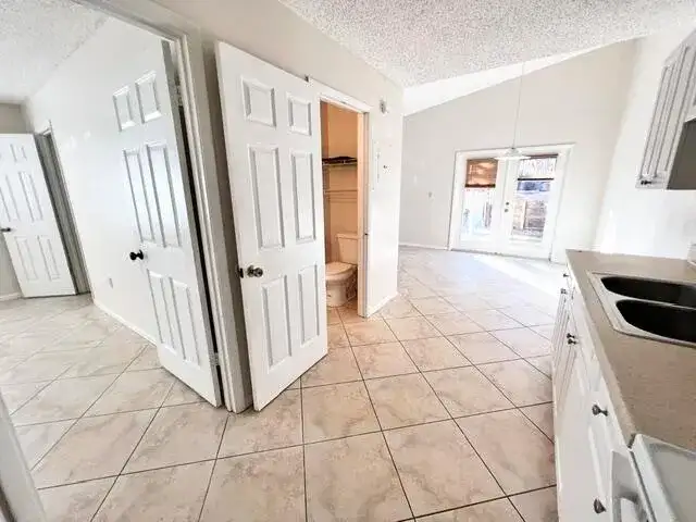2002 S 10TH Street # D, Fort Pierce FL 34950 photo 2