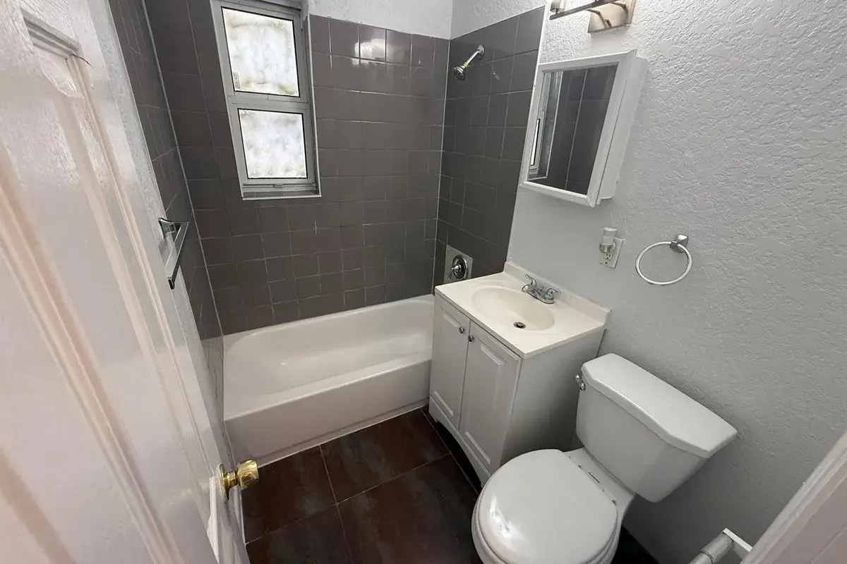 1642 NW 13TH Court, Fort Lauderdale FL 33311