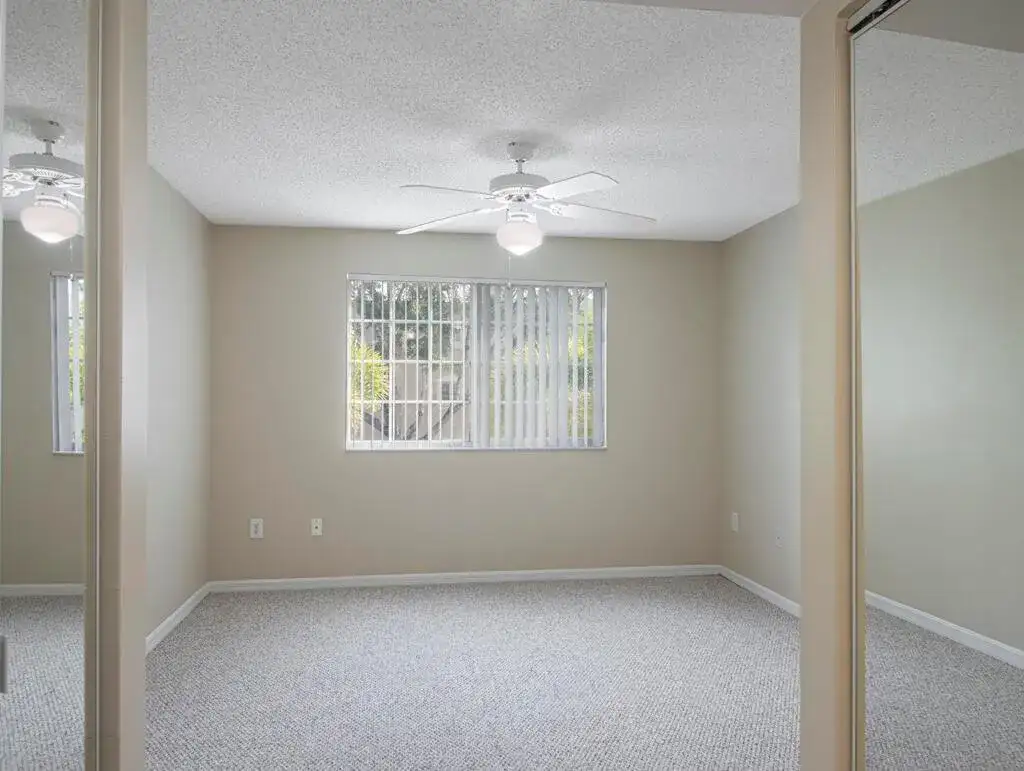 100 CRESTWOOD Court N # 109, Royal Palm Beach FL 33411 photo 2