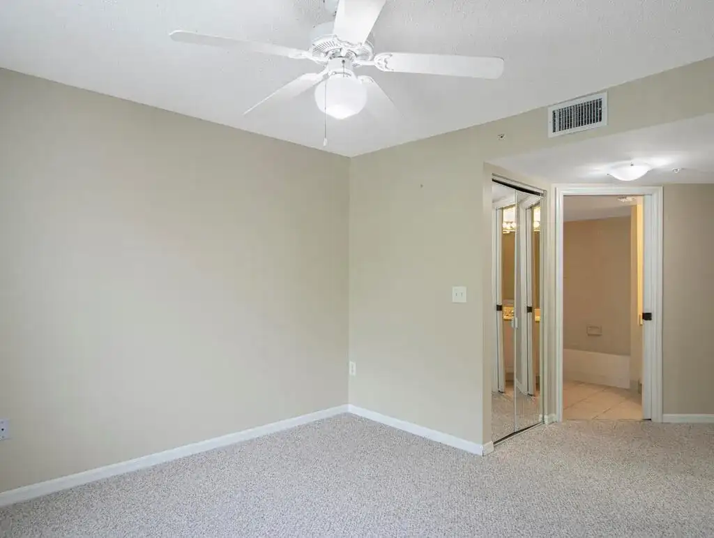 100 CRESTWOOD Court N # 109, Royal Palm Beach FL 33411 photo 3