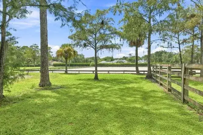 14902 PADDOCK Drive, Wellington FL 33414 photo 3