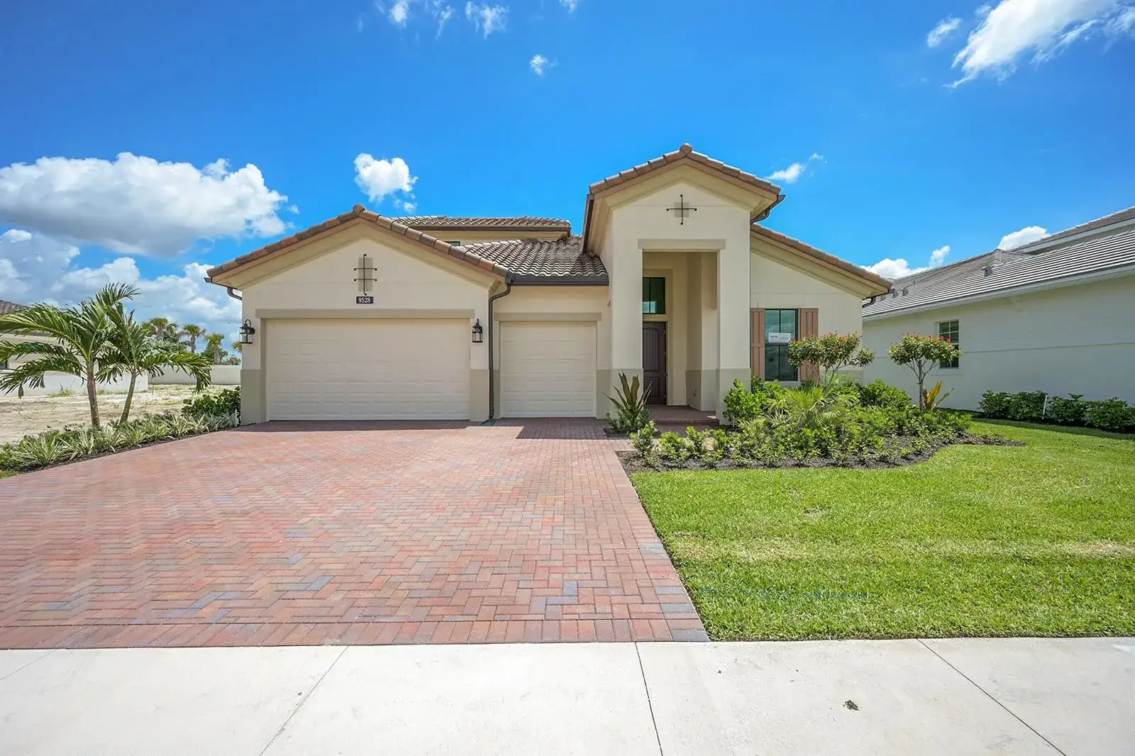 9528 St. Germain Drive, Palm Beach Gardens FL 33412