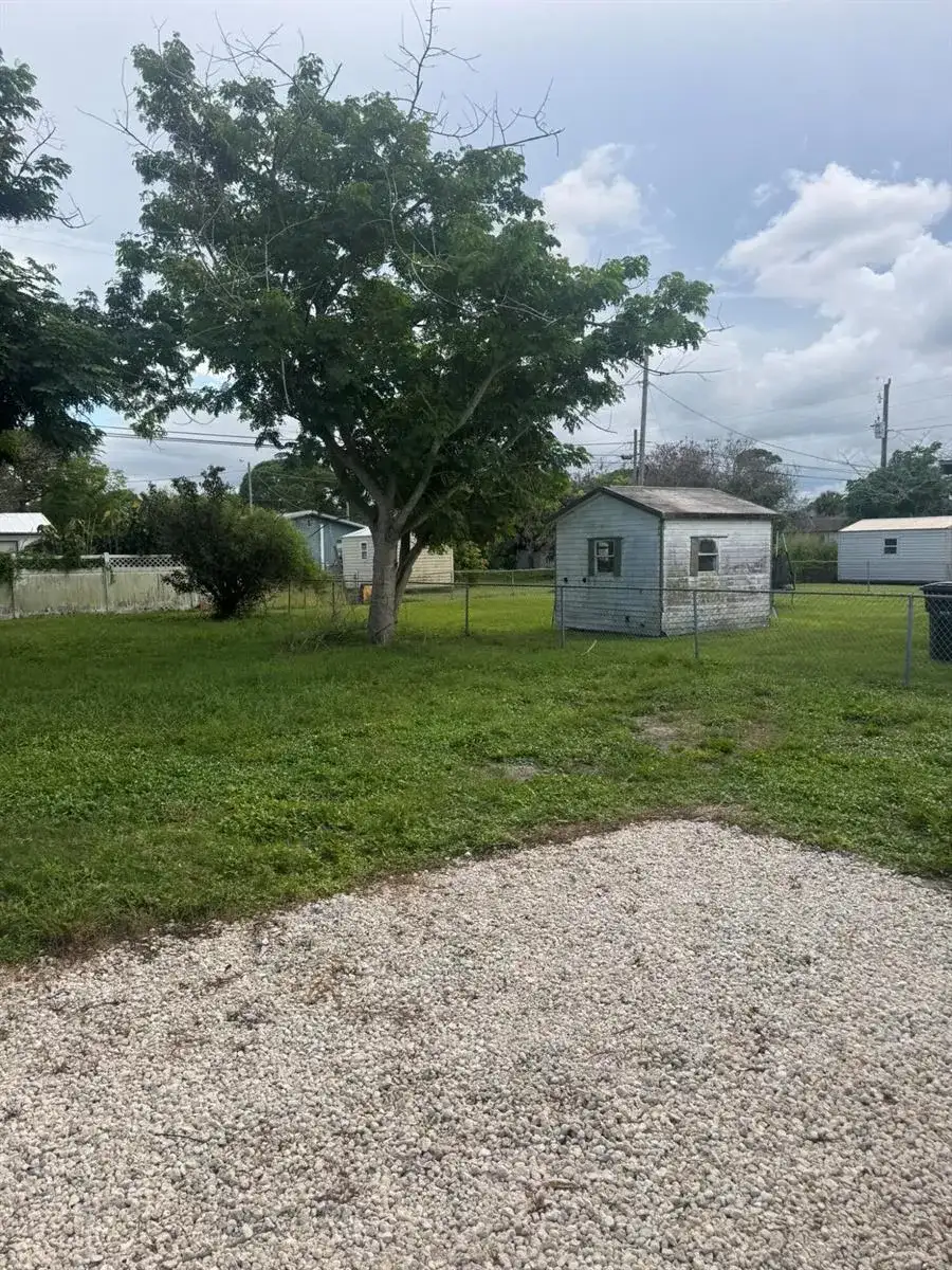 2801 AVENUE Q, Fort Pierce FL 34947 photo 3