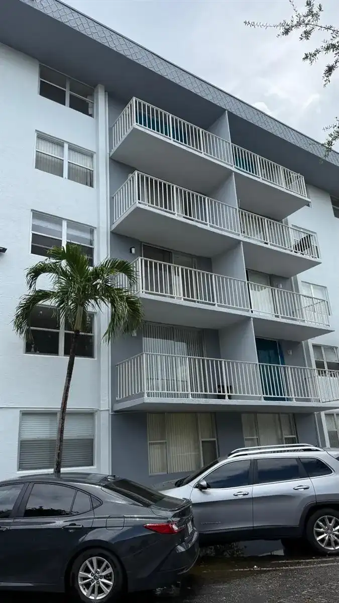 1805 E Sans Souci Boulevard # 434, North Miami FL 33181
