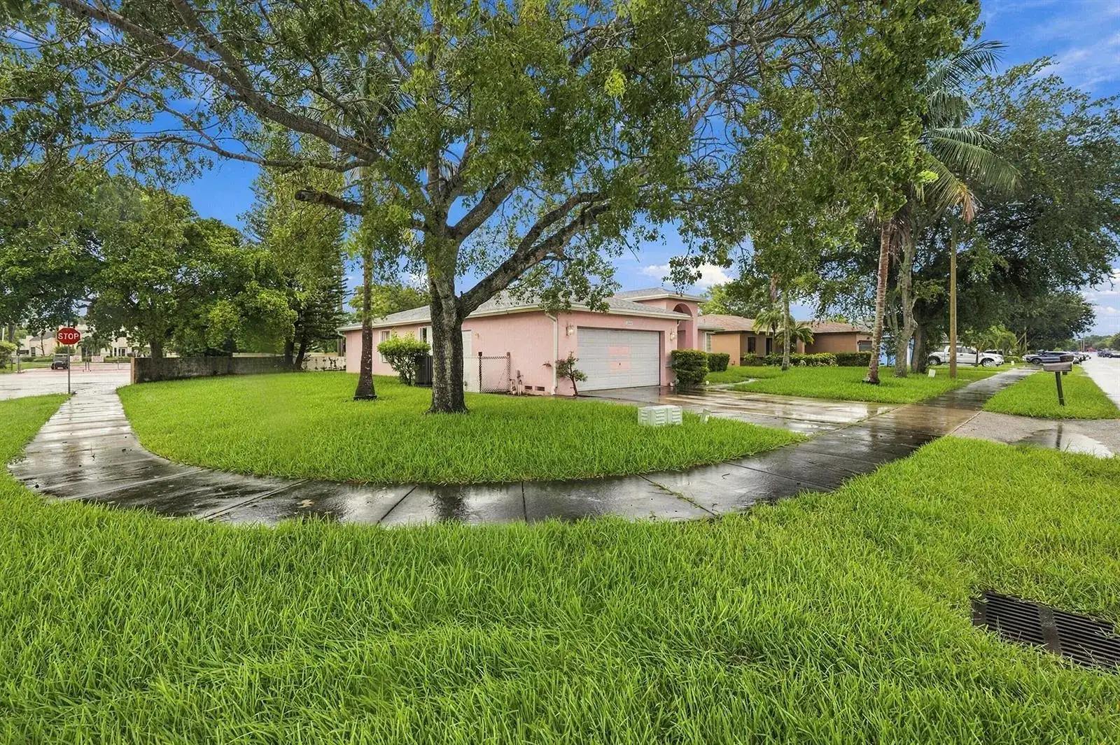 3243 NW 43RD Place, Oakland Park FL 33309 photo 3