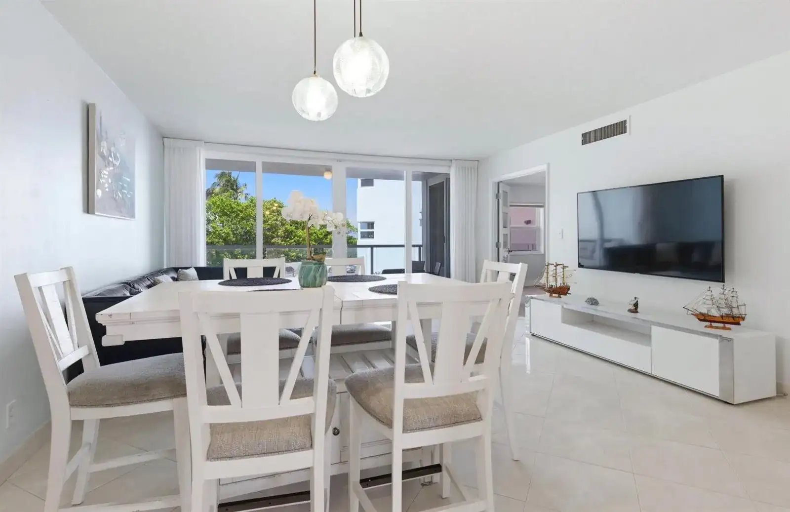 1057 Hillsboro Mile # 214, Hillsboro Beach FL 33062 photo 3