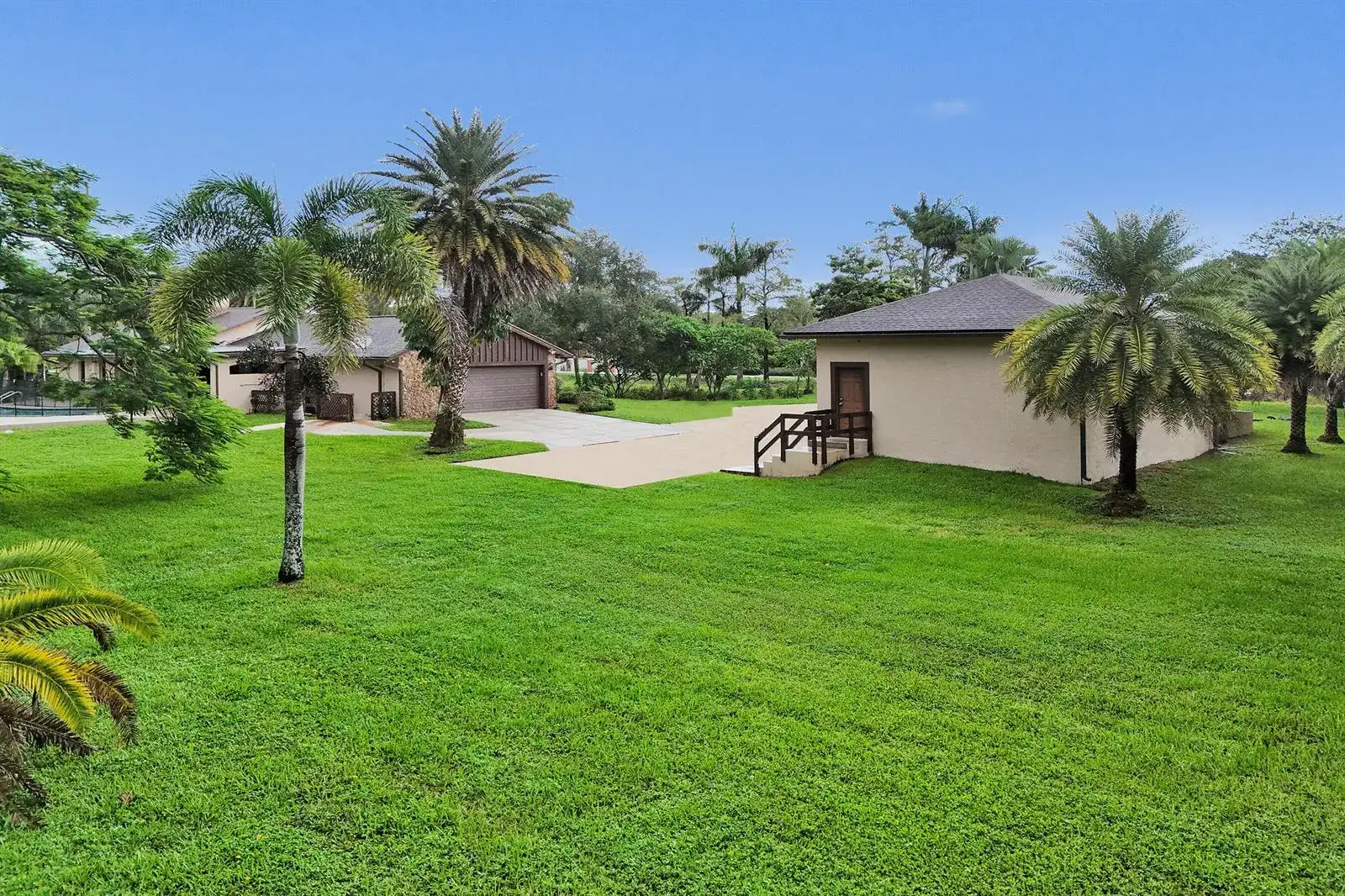 7555 NW 82ND Terrace, Parkland FL 33067 photo 5