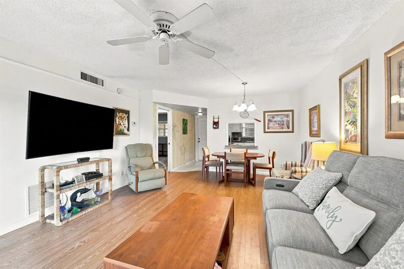 610 TENNIS CLUB Drive # 305, Fort Lauderdale FL 33311 photo 5