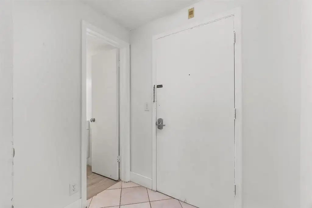 418 S CYPRESS Road # 106, Pompano Beach FL 33060 photo 5