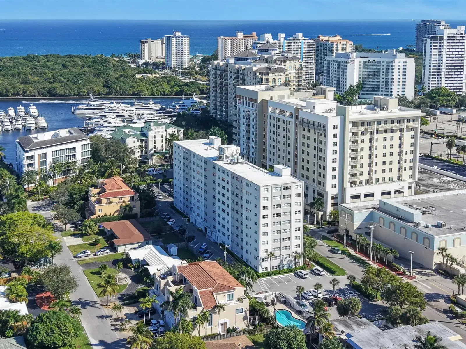 2555 NE 11th Street # 804, Fort Lauderdale FL 33304