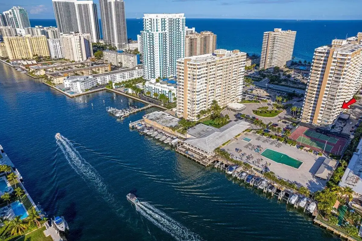 1985 S OCEAN Drive # 6G, Hallandale Beach FL 33009