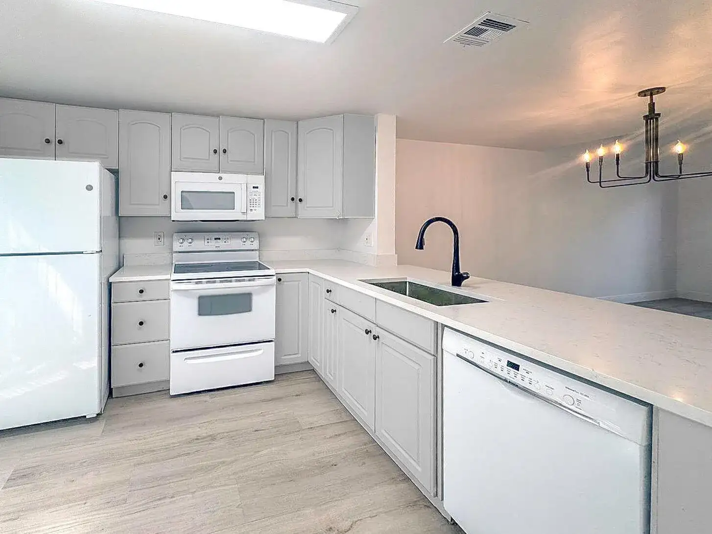 153 SW 3RD Street, Pompano Beach FL 33060 photo 4
