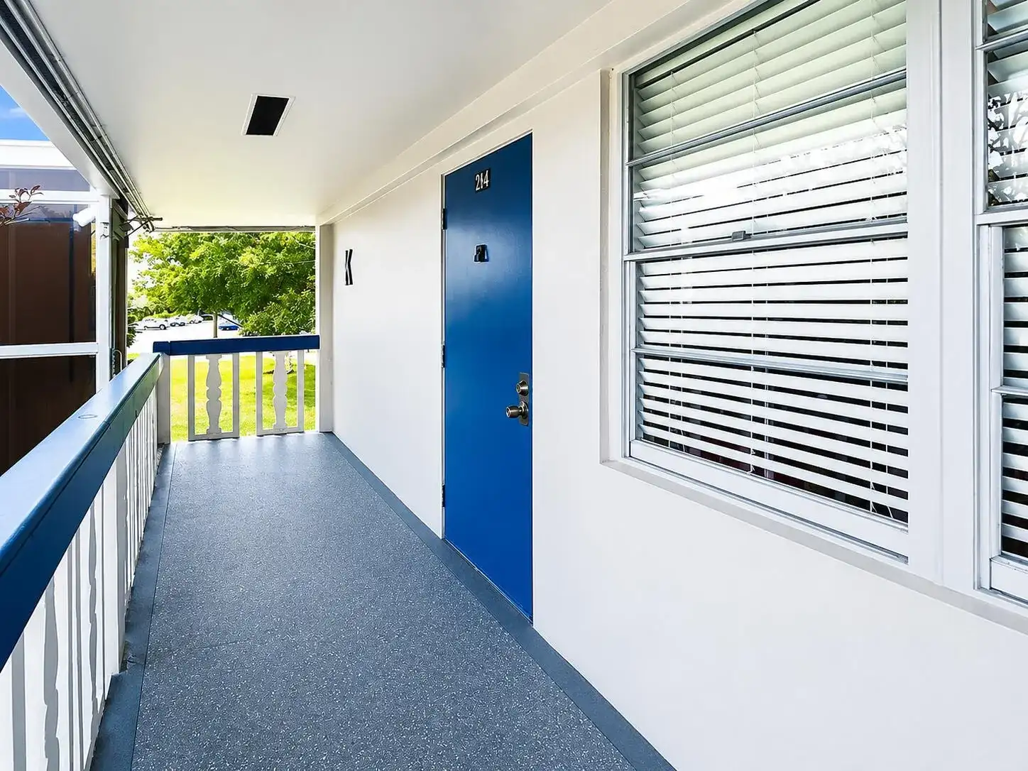 264 Farnham K, Deerfield Beach FL 33442 photo 2