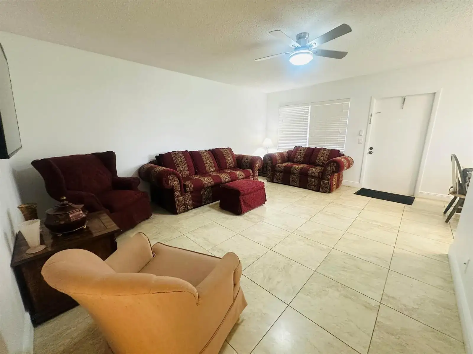 264 Farnham K, Deerfield Beach FL 33442 photo 3