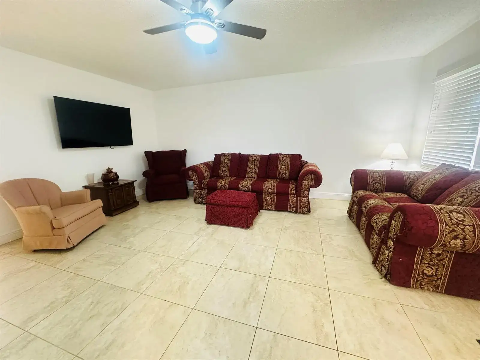 264 Farnham K, Deerfield Beach FL 33442 photo 4