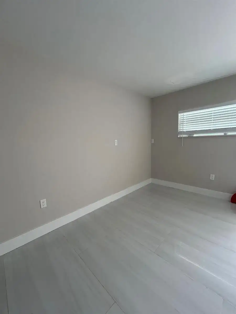 2329 WEST Drive, FL 33409 photo 5