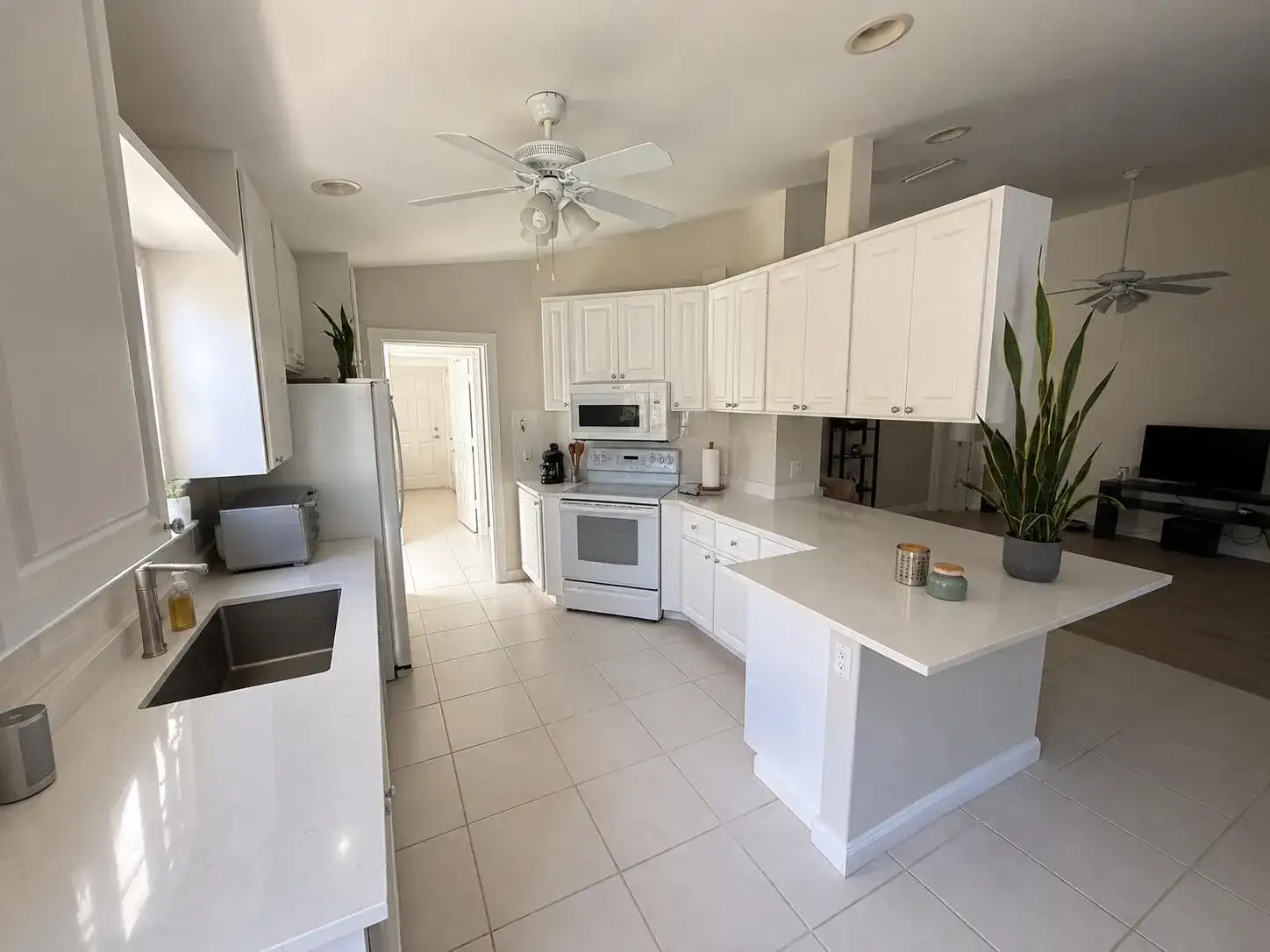 10853 SW ELSINORE Drive, Port St. Lucie FL 34987 photo 2