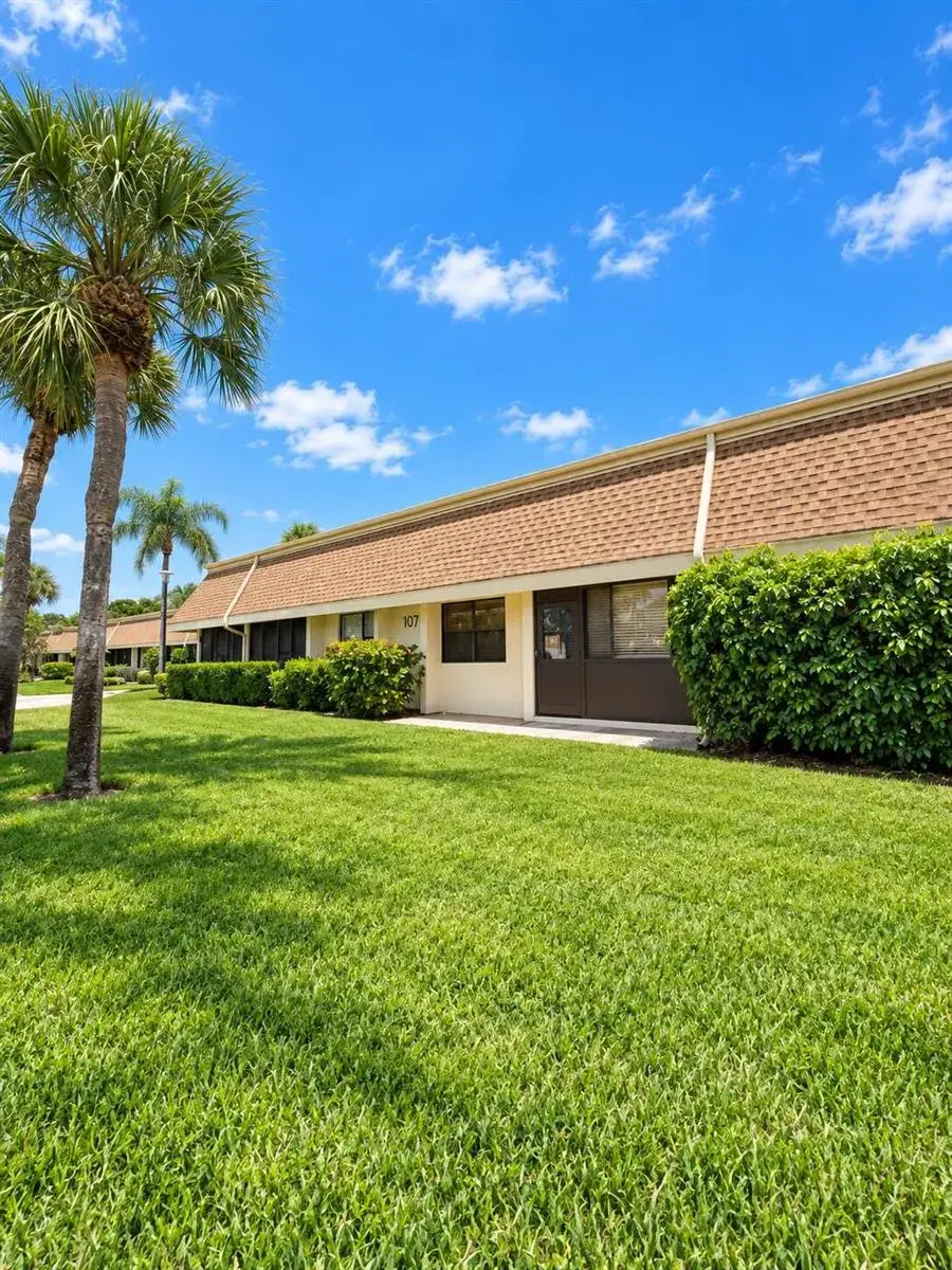 107 HALF MOON Circle # D, Jupiter FL 33458
