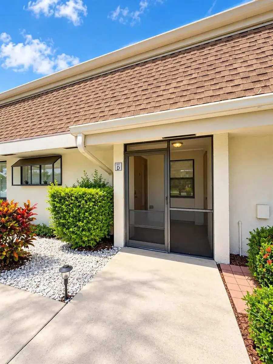 107 HALF MOON Circle # D, Jupiter FL 33458 photo 2