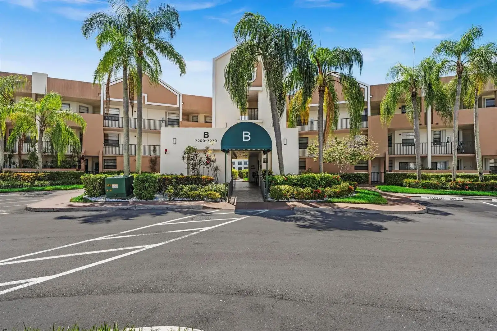 7216 Fairfax Drive # 109, Tamarac FL 33321 photo 2