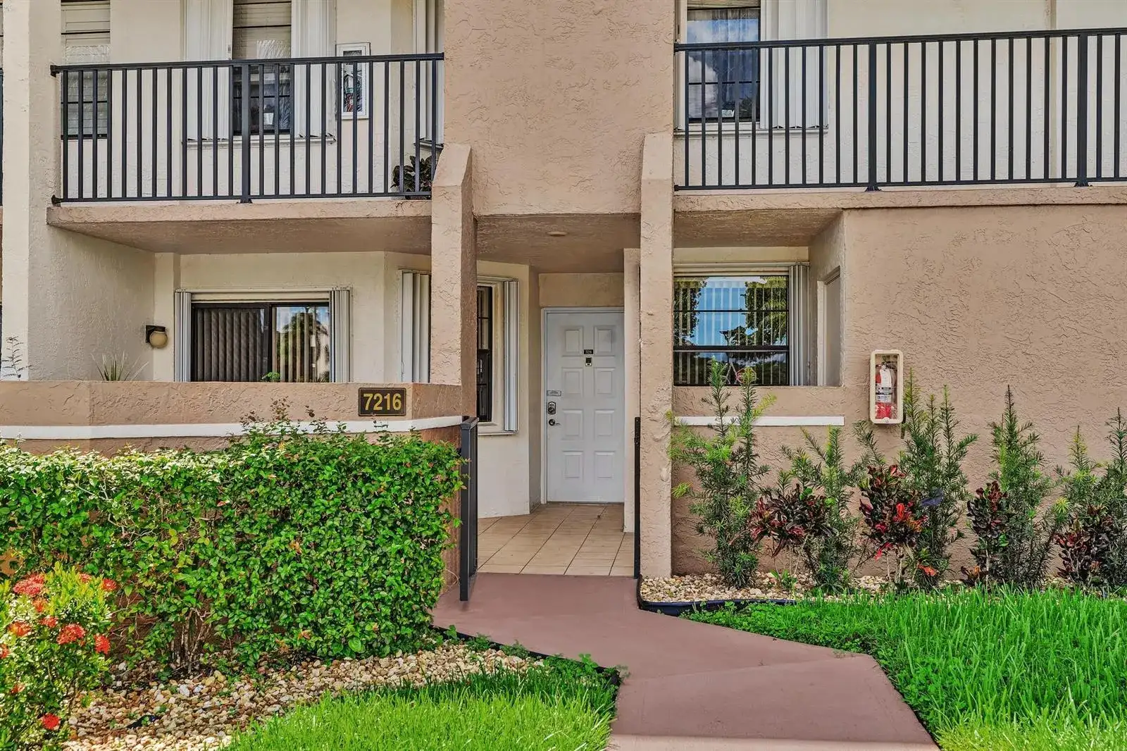 7216 Fairfax Drive # 109, Tamarac FL 33321 photo 3
