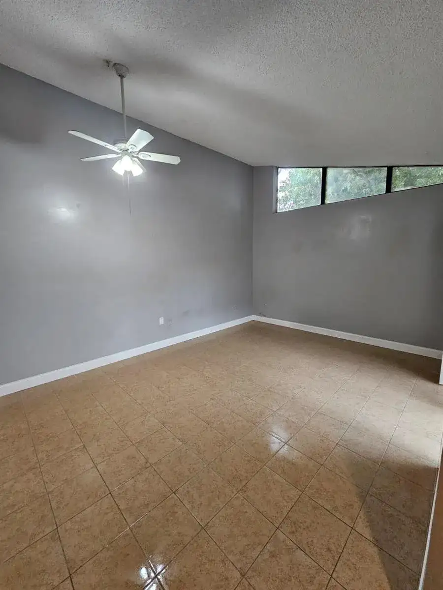 4552 NW 185TH Street, Miami Gardens FL 33055 photo 2