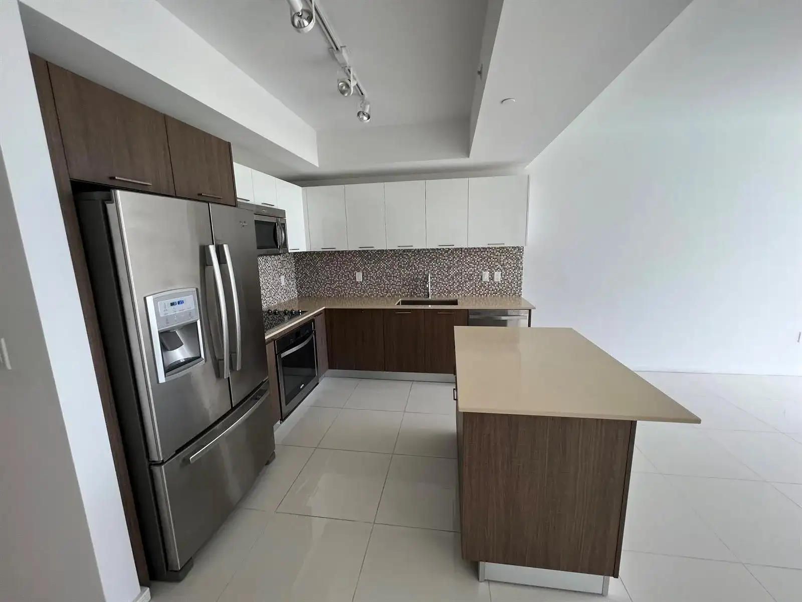 5300 PASEO Boulevard # 708, Doral FL 33166 photo 3