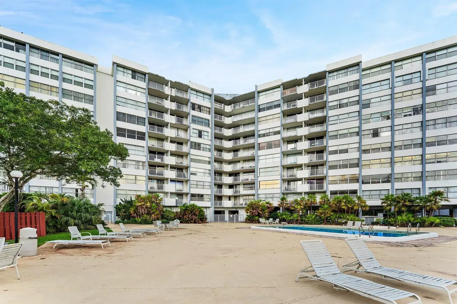1300 NE Miami Gardens Drive # 308E, Miami FL 33179 photo 3