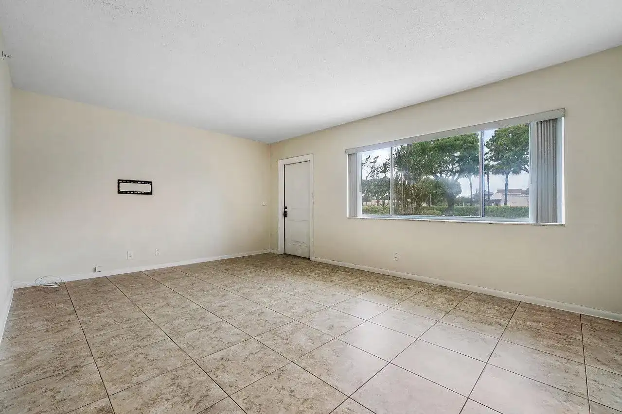 701 NE 7TH Avenue # 4, Delray Beach FL 33483 photo 4