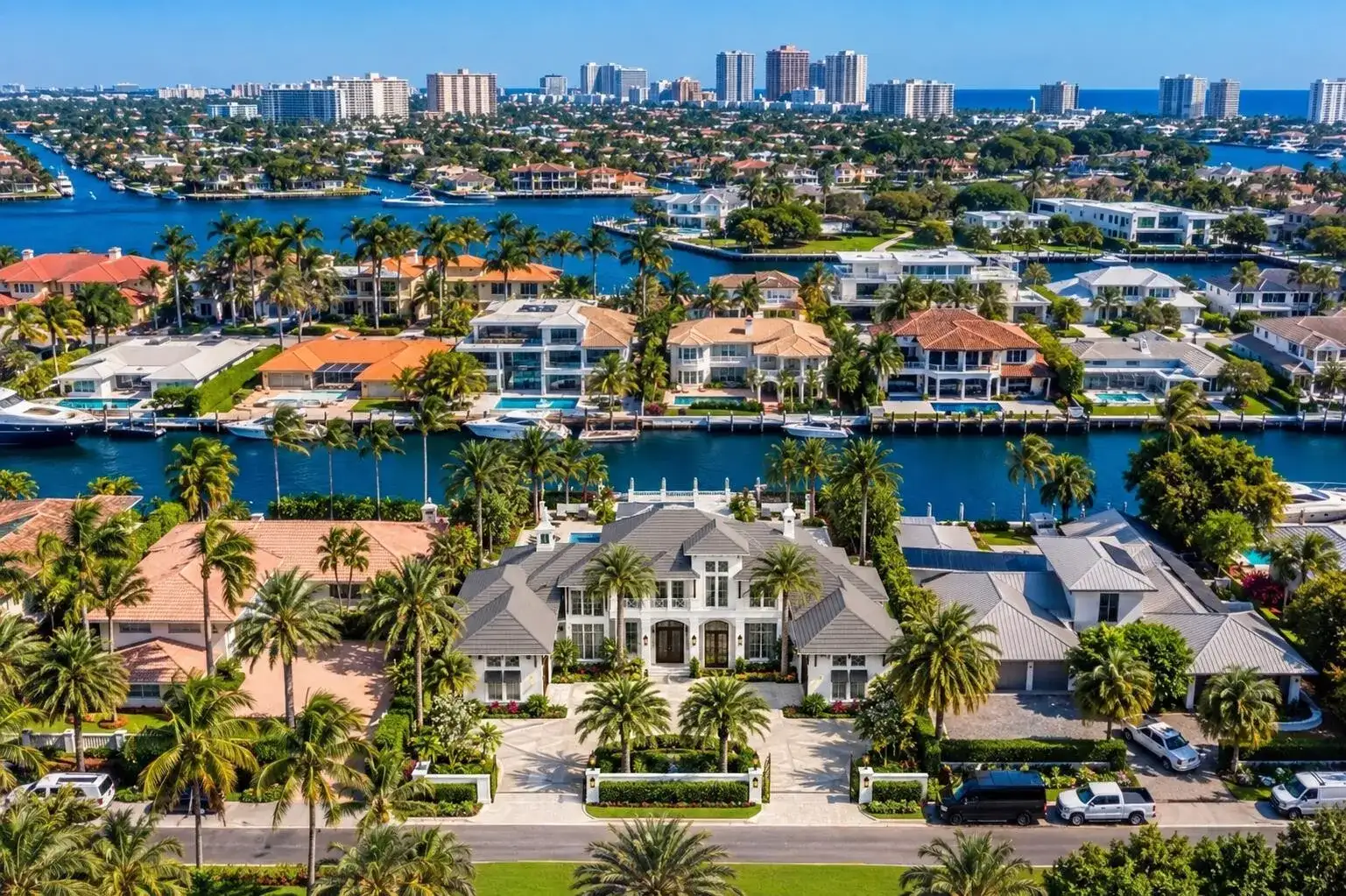 2455 DEL LAGO Drive, Fort Lauderdale FL 33316 photo 2