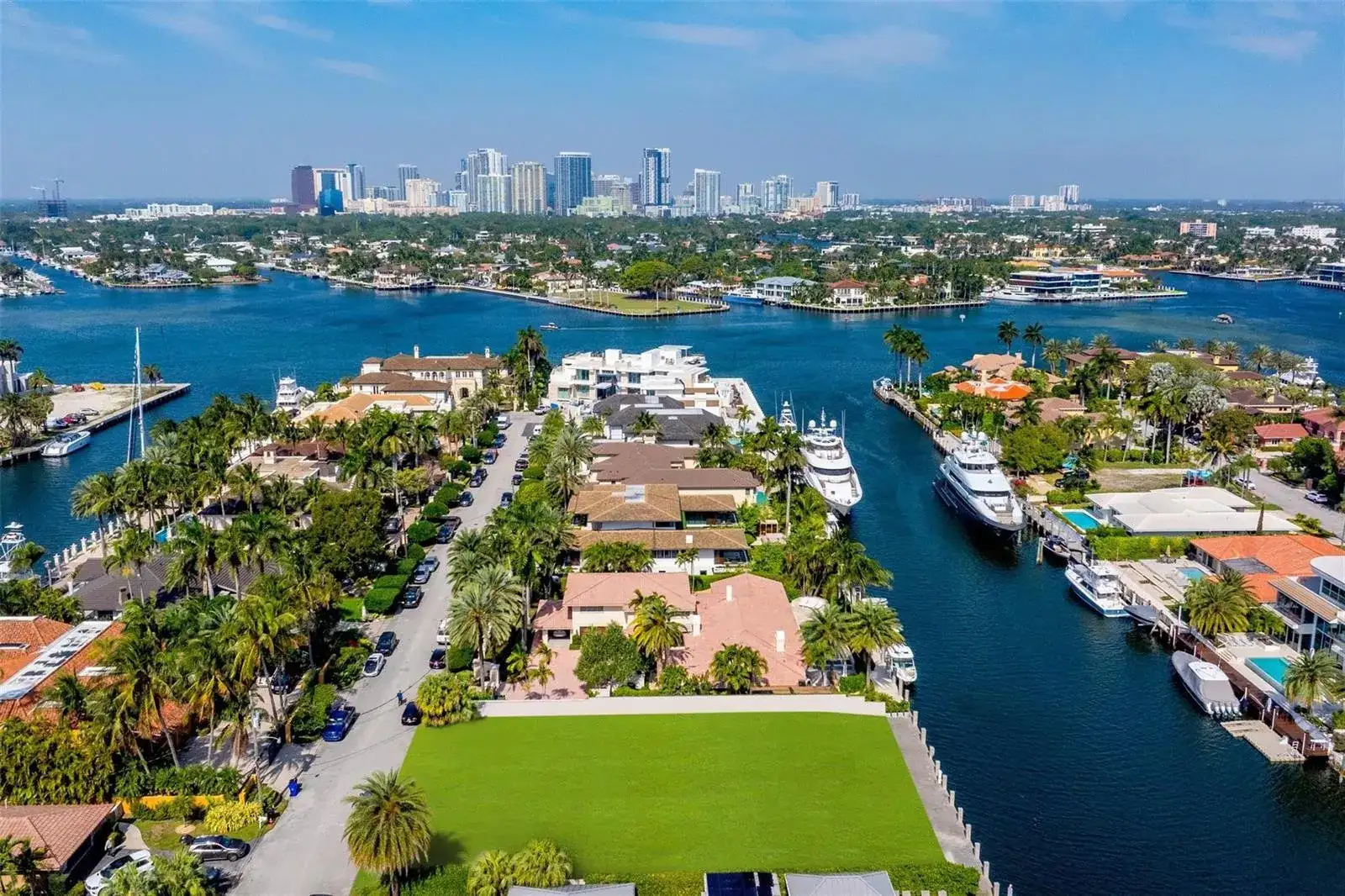 2455 DEL LAGO Drive, Fort Lauderdale FL 33316 photo 4