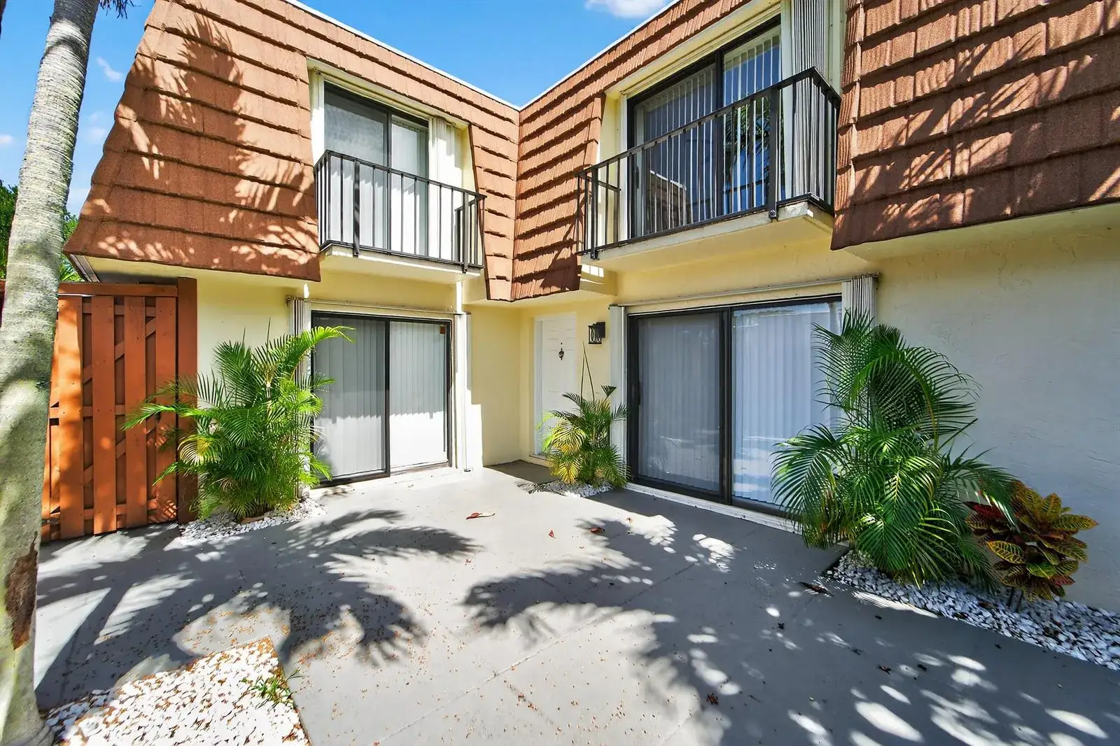 3900 SE COUNTY LINE Road # 27D, Tequesta FL 33469