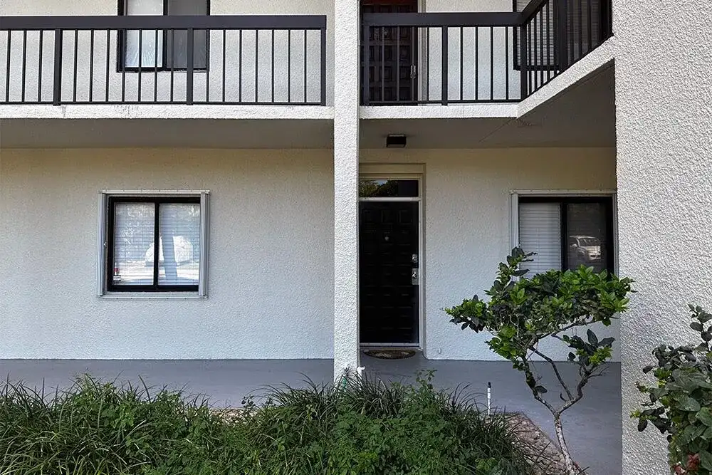 3000 Presidential Way Apt 106, West Palm Beach FL 33401 photo 2