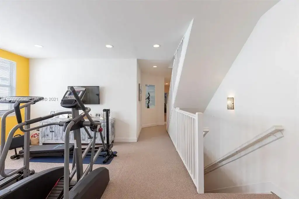 213 SW 11TH Street # 213, Fort Lauderdale FL 33315 photo 4