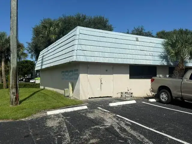 3925 Investment Lane # 32, West Palm Beach FL 33404