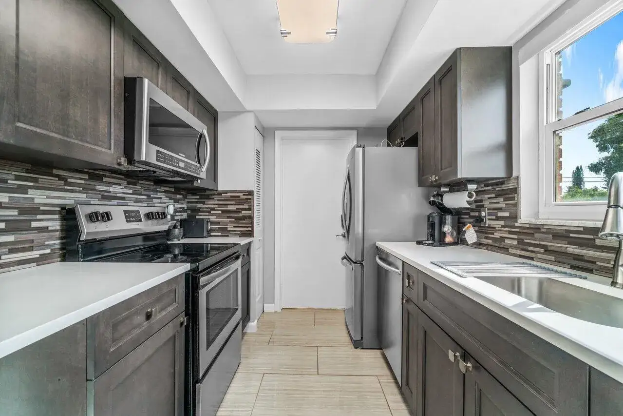 2037 S Seacrest Boulevard # B, Boynton Beach FL 33435